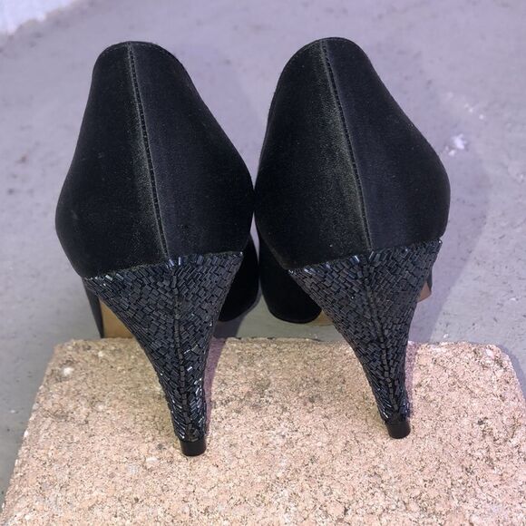 Satin and beaded Gucci’s - Picture 6 of 9